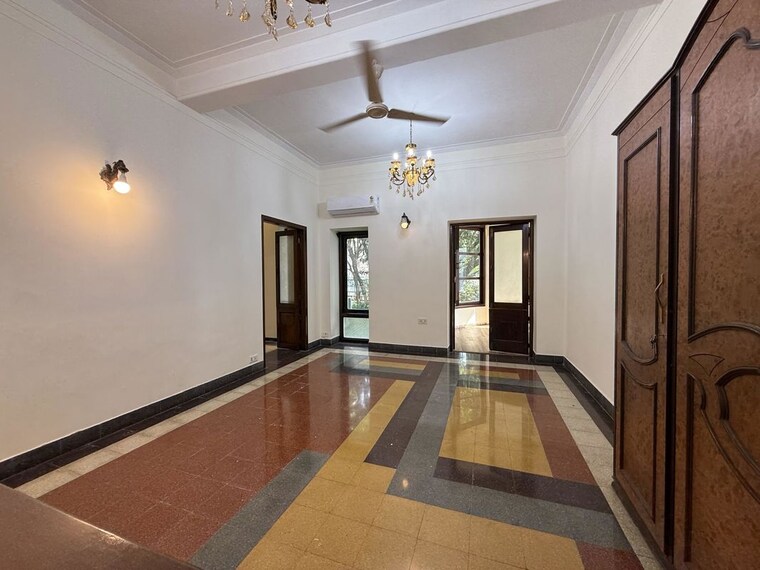 Room, kemps corner 4 Bedroom 3000 Sq.Ft. Apartment In Kemps Corner Mumbai 10084765