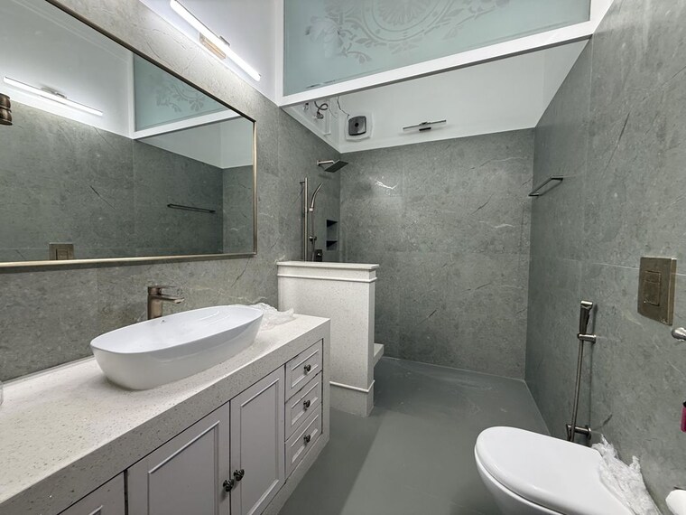 Bathroom, kemps corner 4 Bedroom 3000 Sq.Ft. Apartment In Kemps Corner Mumbai 10084765