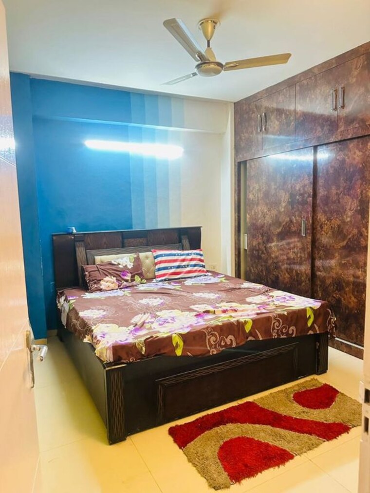 Bedroom, tulip-violet 3 Bedroom 1578 Sq.Ft. Apartment In Sector 69 Gurgaon 10066808