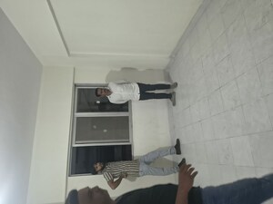 Furnished Amenities in 1 BHK Apartment at Kurla West – for Rent