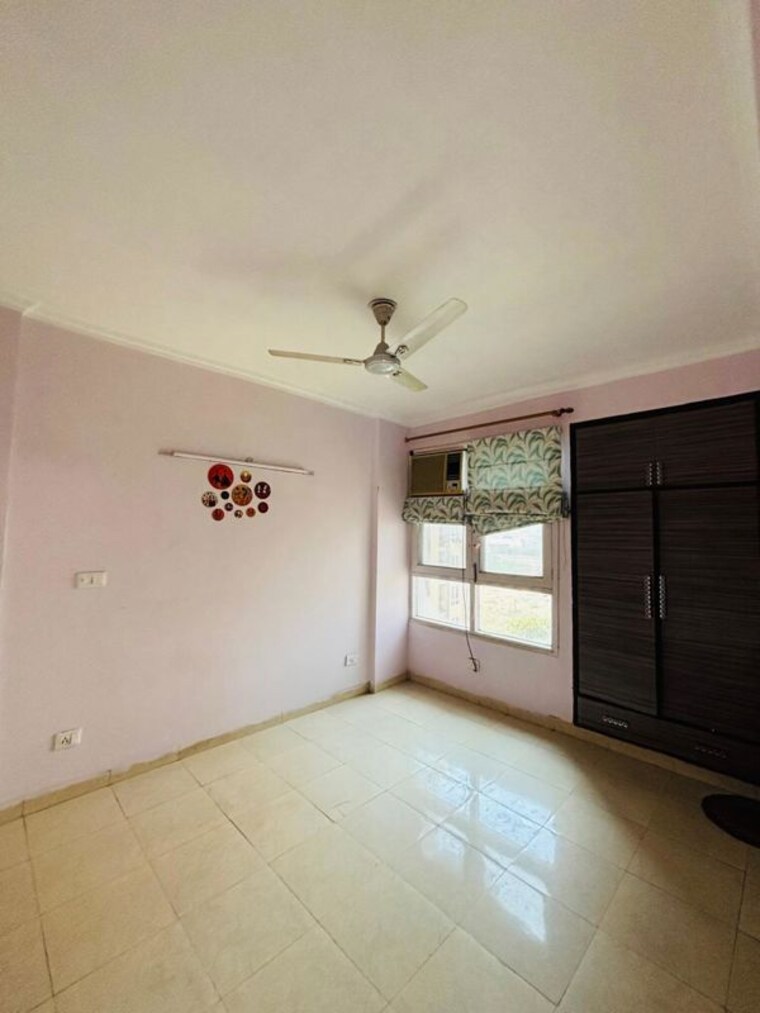 Room, tulip-white 3 Bedroom 1326 Sq.Ft. Apartment In Sector 69 Gurgaon 10084815