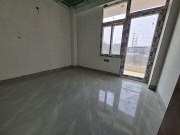 Room in 2 BHK Builder Floor at SL Apartments Sector 49, Sector 49 – for Sale