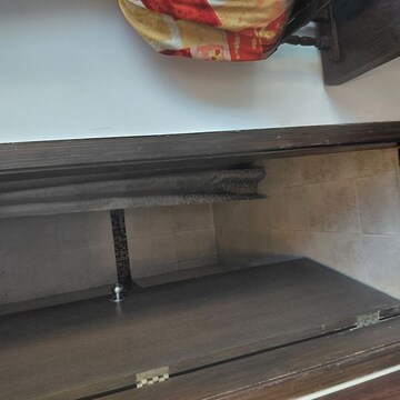 Furnished Amenities in 2.5 BHK Apartment at Oberoi Realty Woods, Goregaon East – for Rent