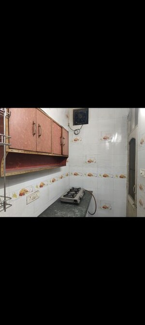 Kitchen in 1.5 BHK Builder Floor at Lajpat Nagar 4 – for Rent
