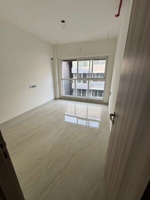 Room in 2 BHK Apartment at Ajmera Eden, Ghatkopar East – for Rent