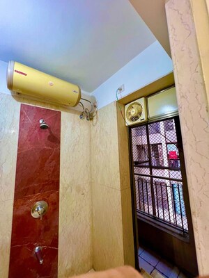 Bedroom in 2.5 BHK Apartment at Kalpataru Aura, Ghatkopar West – for Rent