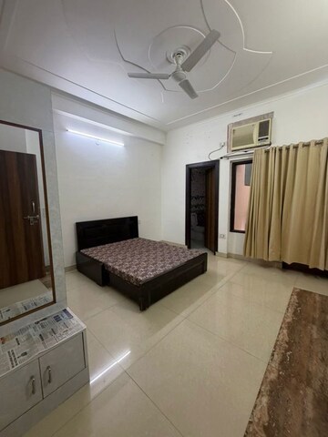 Living Room in 2 BHK Builder Floor at Sector 30 – for Rent