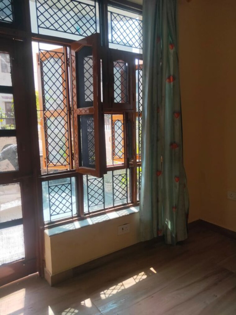 Room, sector 9 2.5 Bedroom 1550 Sq.Ft. Independent House In Sector 9 Gurgaon 10084960