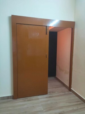 Room in 2.5 BHK Independent House at Sector 9 – for Rent