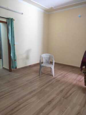 Room in 2.5 BHK Independent House at Sector 9 – for Rent