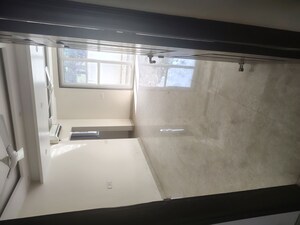 Room in 3 BHK Builder Floor at Unitech Deerwood Chase, Nirvana Country – for Rent