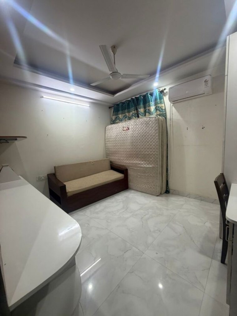 Bathroom, sector 30 3 Bedroom 1500 Sq.Ft. Builder Floor In Sector 30 Gurgaon 10084966