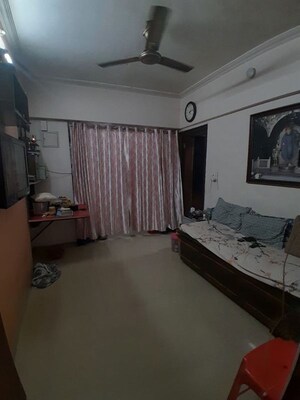 Bedroom in 1 RK Apartment at Heena Gokul Crescent, Andheri East – for Sale