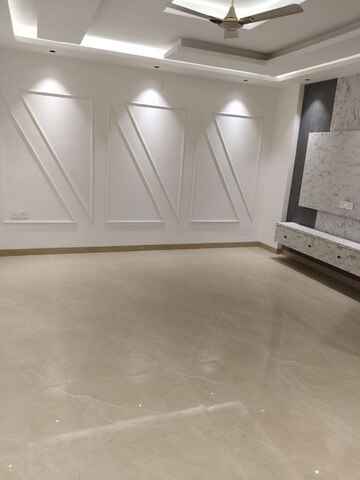 Room in 4 BHK Builder Floor at Chattarpur – for Sale