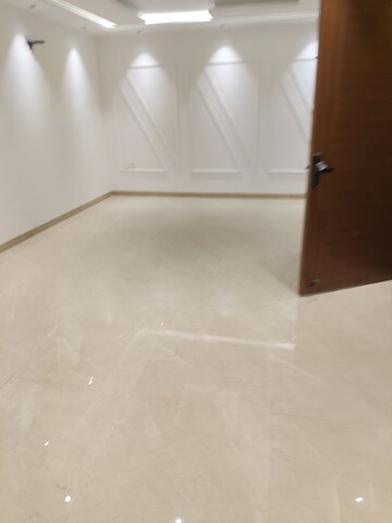 Room in 4 BHK Builder Floor at Chattarpur – for Sale