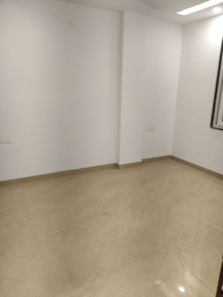 Room, chattarpur 4 Bedroom 210 Sq.Yd. Builder Floor In Chattarpur Delhi 10085013