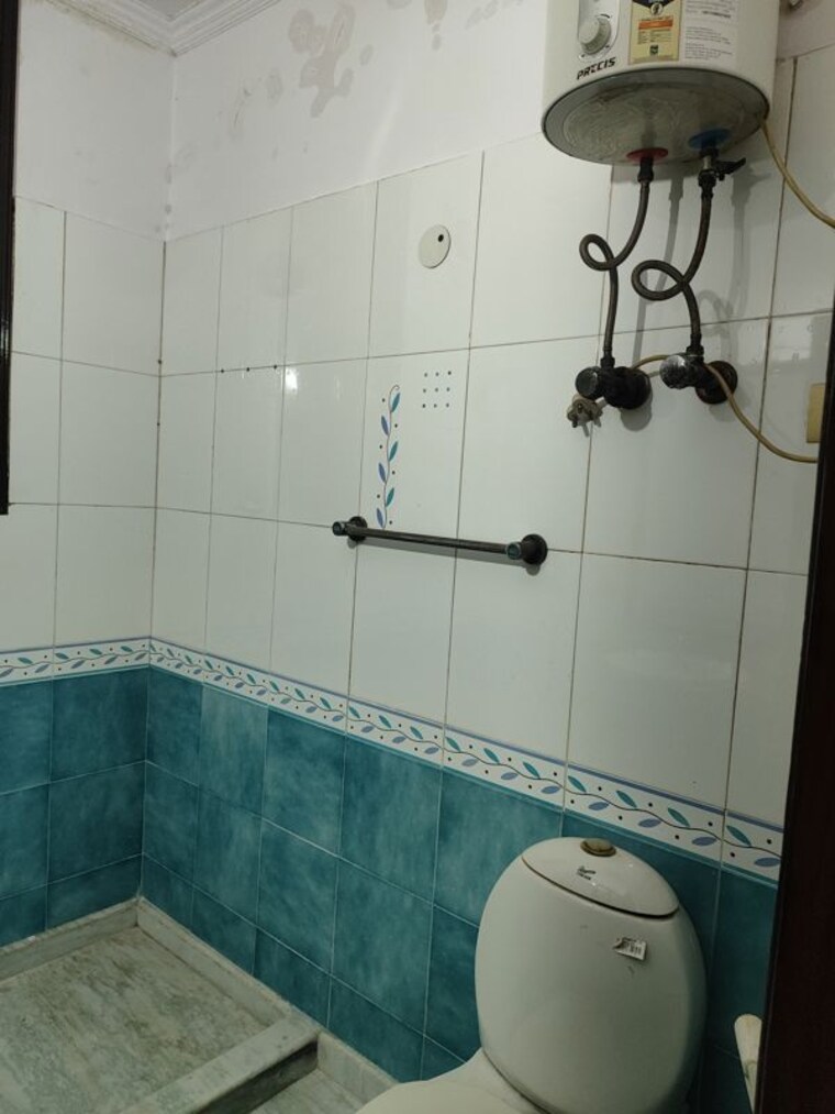Bathroom, rwa-apartments-sector-51 1 RK 450 Sq.Ft. Independent House In Sector 51 Noida 10085074