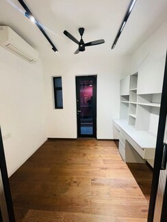 3 BHK + Servant Room Apartment For Rent in Krisumi Waterfall Suites