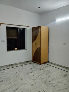 3 BHK Builder Floor For Rent in Sector 16