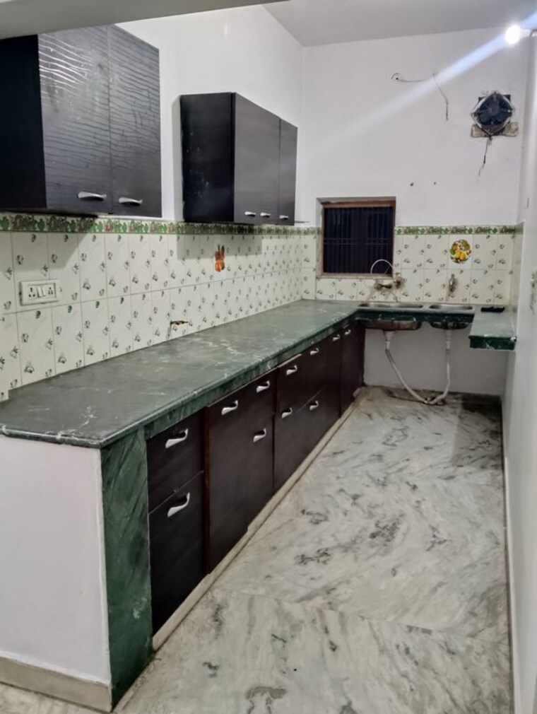 Kitchen, sector 16 3 Bedroom 2250 Sq.Ft. Builder Floor In Sector 16 Faridabad 10085124