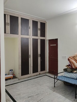 1.5 BHK Builder Floor For Rent in Sector 17