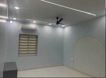 Room in 4 BHK Villa at Rajapushpa Green Dale, Tellapur – for Rent