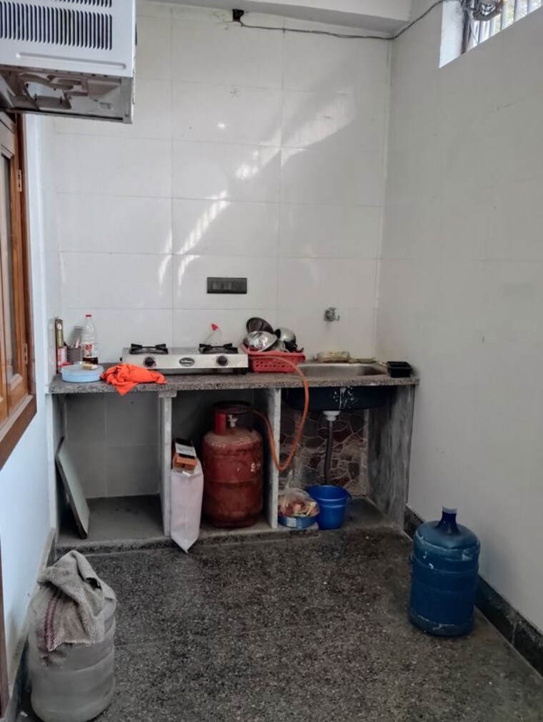 Kitchen, sector 16 1 RK 200 Sq.Ft. Builder Floor In Sector 16 Faridabad 10085130