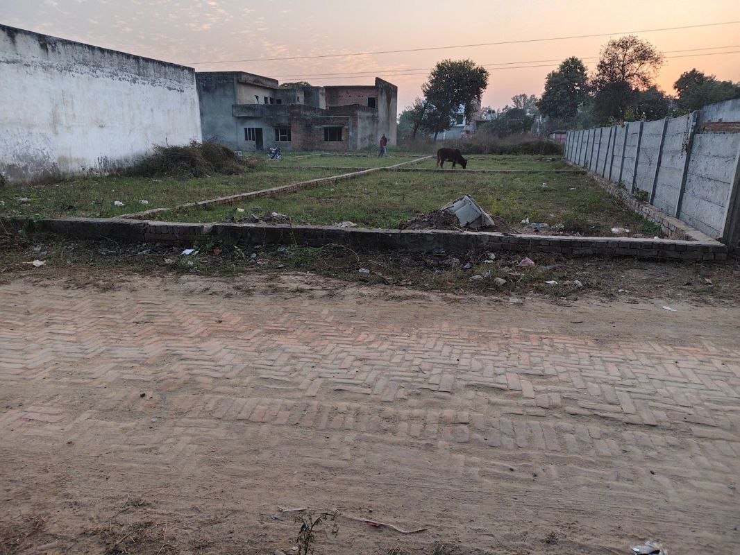 Plot For Sale in Mubarakpur