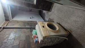 Bathroom in 2 BHK Independent House at Saket – for Rent