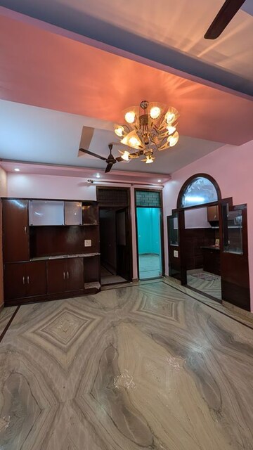 Bedroom in 3 BHK Builder Floor at Indrapuram – for Sale