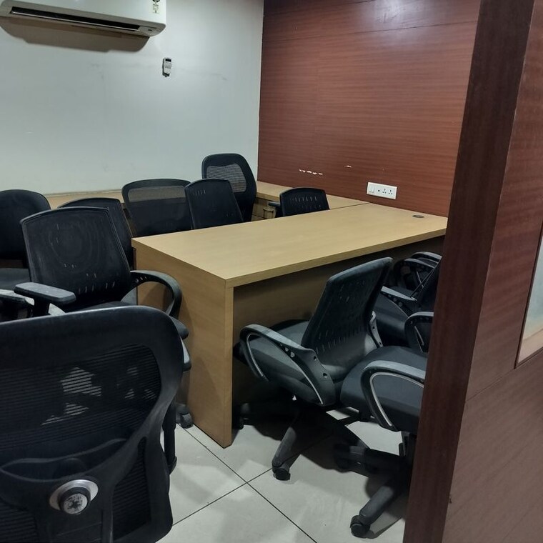 Team Area, zone ii Commercial Office Space 1400 Sq.Ft. In Zone ii Bhopal 10085239