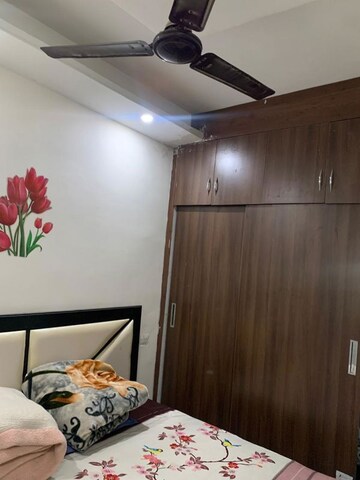 Furnished Amenities in 3 BHK Builder Floor at Guru Nanak Enclave, Dhakoli – for Sale
