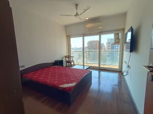 Bedroom in 2 BHK Apartment at RNA Continental, Chembur – for Rent