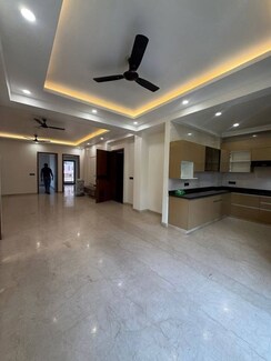 3 BHK + Extra Room Apartment For Sale in Smart World Orchard