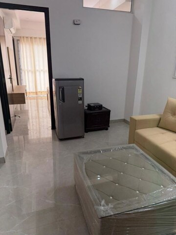 Living Room in 1.5 BHK Builder Floor at Sector 52 – for Rent