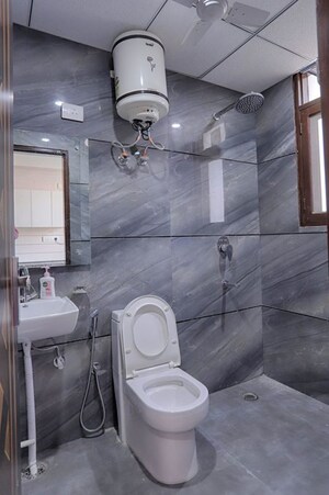 Bathroom in Studio Builder Floor at Sector 45 – for Rent