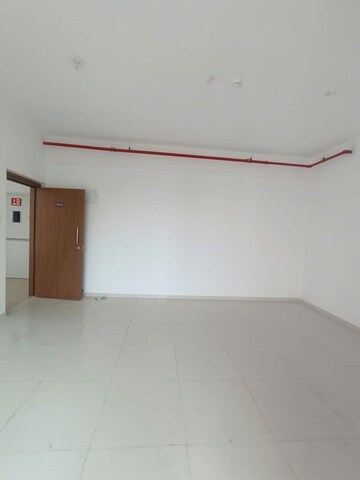 Room in 2 BHK Apartment at Runwal The Central Park, Chinchwad – for Rent