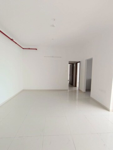 Room in 2 BHK Apartment at Runwal The Central Park, Chinchwad – for Rent