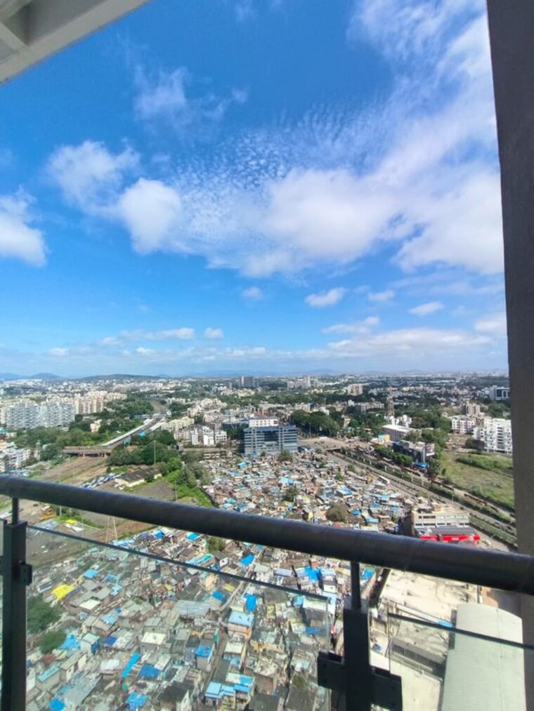 Swimming Pool, runwal-the-central-park 2 Bedroom 666 Sq.Ft. Apartment In Chinchwad Pune 10085005