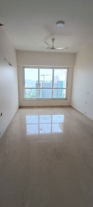 Room in  Apartment at Goregaon West View CHS, Goregaon West – for Rent