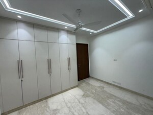 Room in 3 BHK Builder Floor at Kalkaji – for Rent