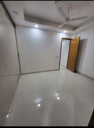 Room in 2 BHK Builder Floor at Malviya Nagar – for Rent