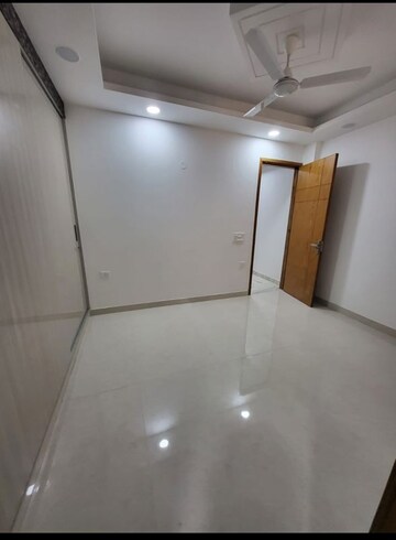 Room in 2 BHK Builder Floor at Malviya Nagar – for Rent