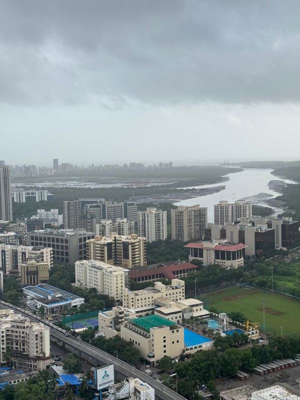 2 BHK Apartment For Rent in Sheth Irene
