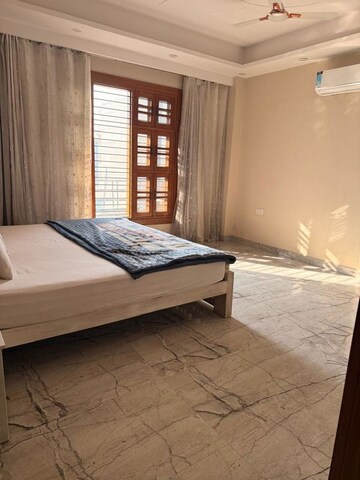 Bedroom in 3 BHK Builder Floor at RBC II, Sushant Lok I – for Rent