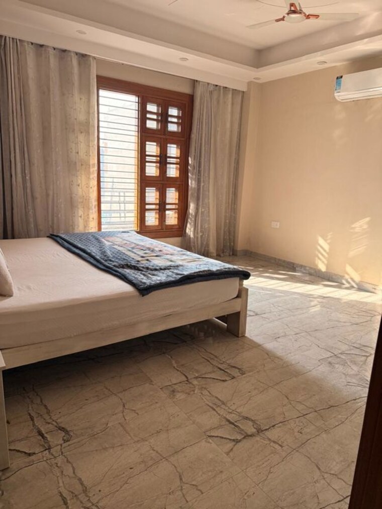 Bedroom, rbc-ii 3 Bedroom 2150 Sq.Ft. Builder Floor In Sushant Lok I Gurgaon 10085725