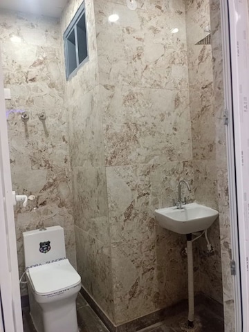 Bathroom in 3 BHK Builder Floor at Baba Colony – for Sale