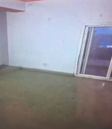 Room in 2 BHK Apartment at Chinhat – for Rent