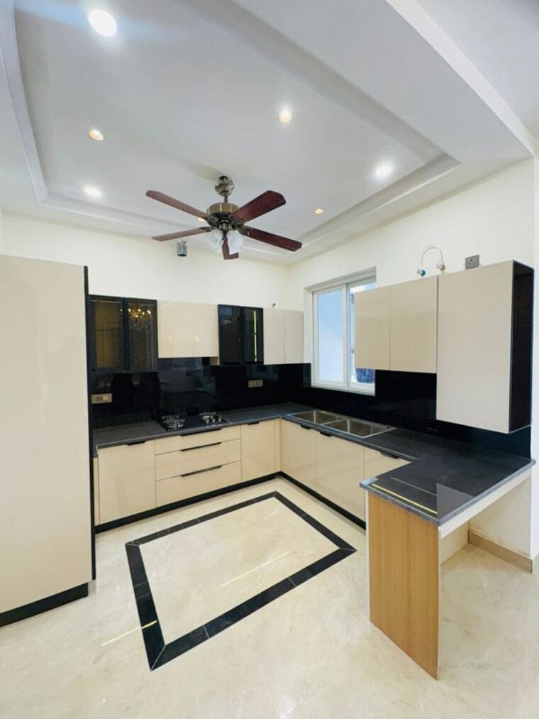 Team Area, sector 115 2 Bedroom 115 Sq.Yd. Apartment In Sector 115 Mohali 10085790