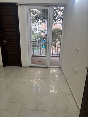 Room in 2.5 BHK Builder Floor at Smart World Gems, Sector 89 – for Sale